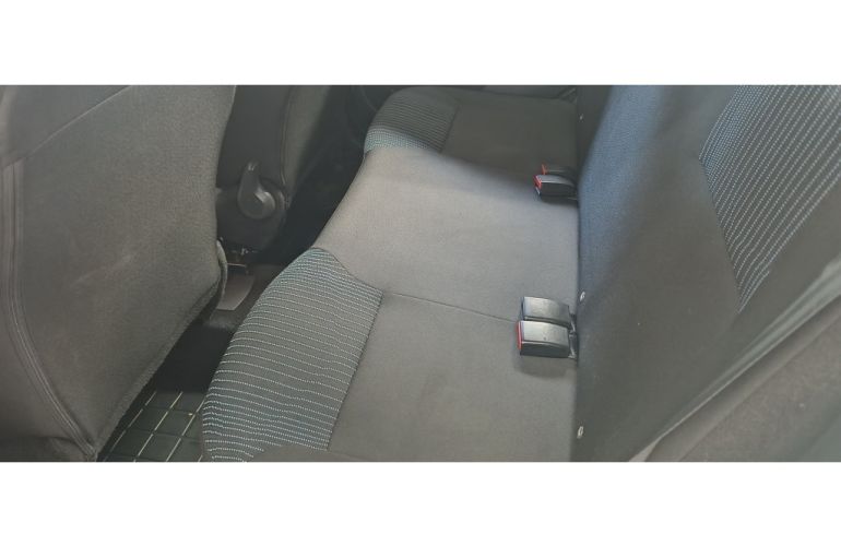 Renault Sandero 1.0 Life - Foto #8