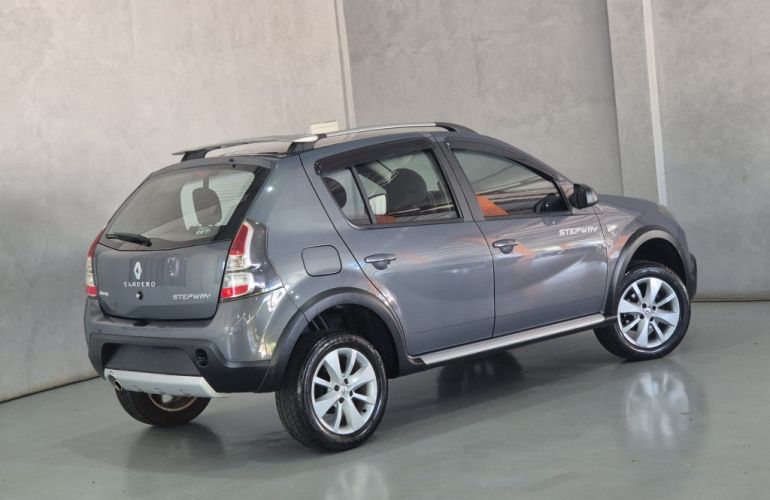 Renault Sandero Stepway 1.6 16V (Flex) - Foto #3