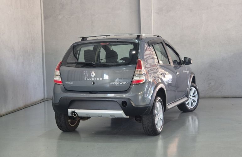 Renault Sandero Stepway 1.6 16V (Flex) - Foto #4
