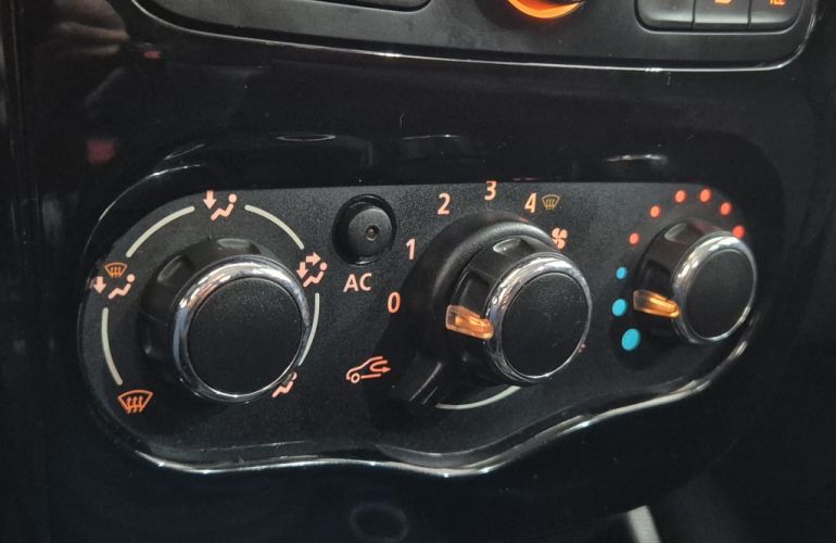 Renault Sandero Stepway 1.6 16V (Flex) - Foto #10