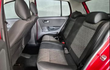Volkswagen Fox 1.0 8V (Flex) - Foto #8