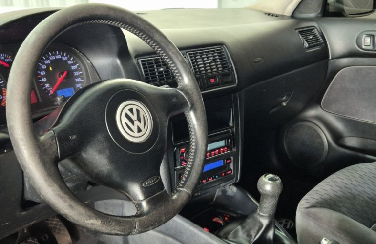 Volkswagen Golf 2.0 MI - Foto #5