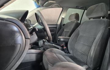 Volkswagen Golf 2.0 MI - Foto #6