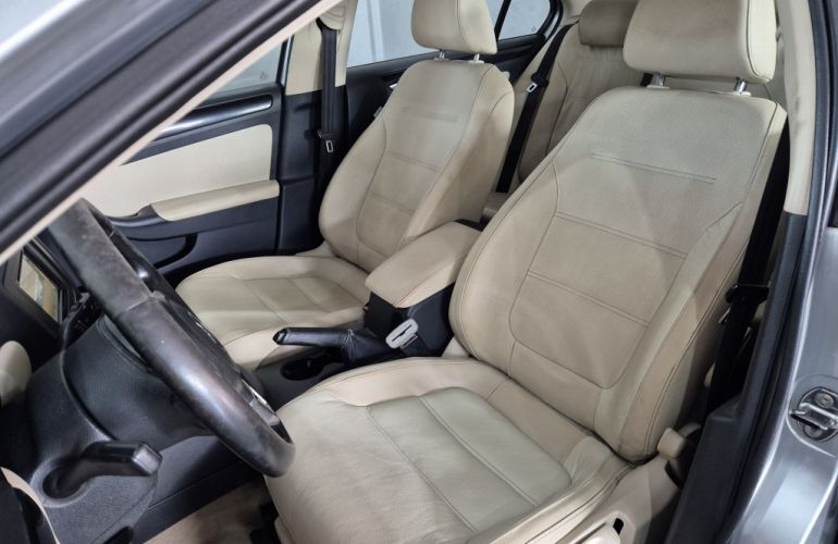 Volkswagen Jetta 2.0 Comfortline Tiptronic (Flex) - Foto #8