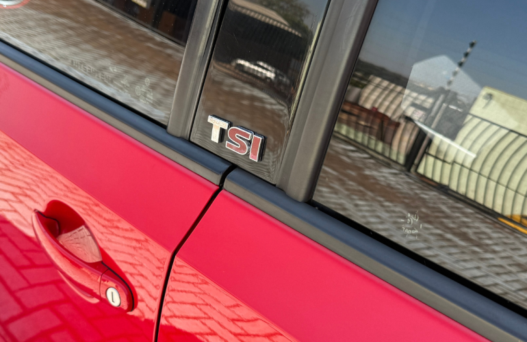 Volkswagen Up! 1.0 12v TSI E-Flex Cross Up! - Foto #4