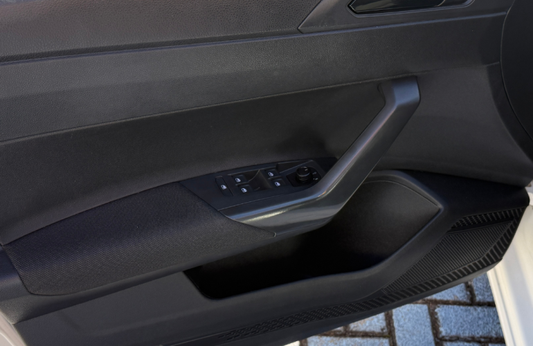 Volkswagen Virtus 1.6 MSI (Flex) - Foto #7