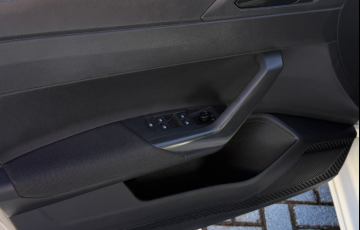 Volkswagen Virtus 1.6 MSI (Flex) - Foto #7