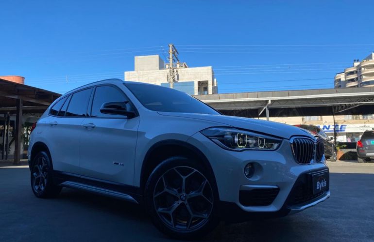 BMW X1 2.0 sDrive20i ActiveFlex - Foto #3