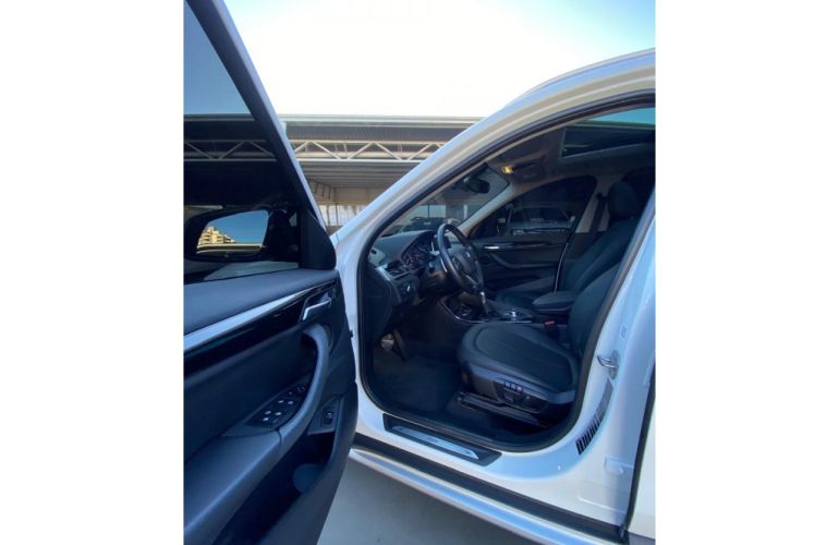 BMW X1 2.0 sDrive20i ActiveFlex - Foto #4