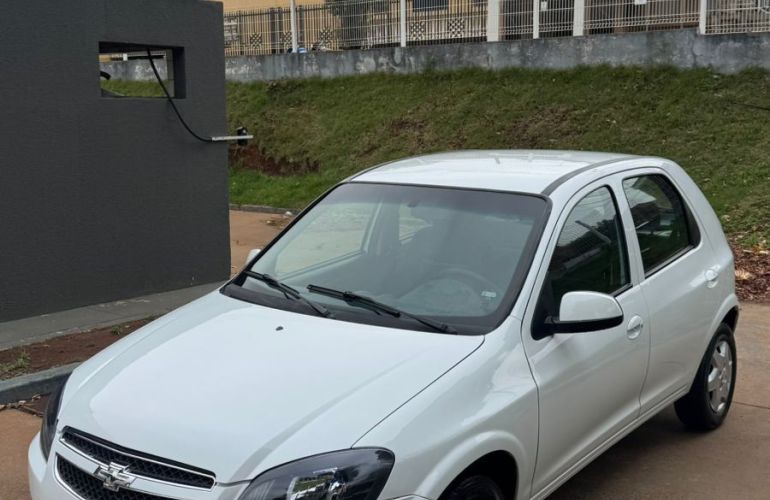Chevrolet Celta 1.0 MPFi LT 8v - Foto #2