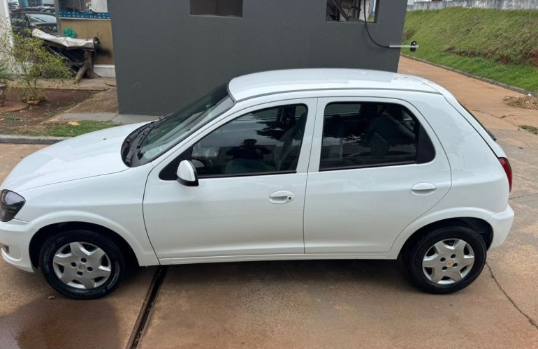 Chevrolet Celta 1.0 MPFi LT 8v - Foto #5