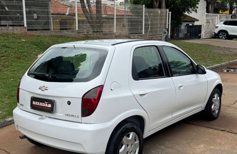 Chevrolet Celta 1.0 MPFi LT 8v - Foto #8