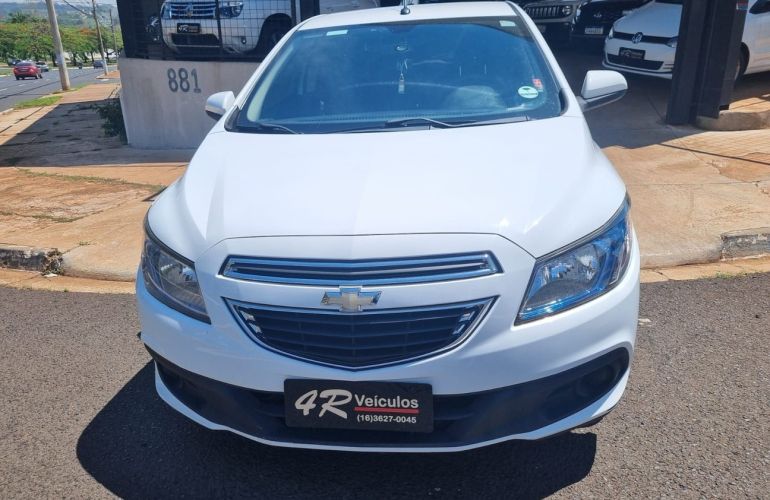 Chevrolet Onix 1.4 MPFi LT 8v - Foto #2