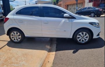 Chevrolet Onix 1.4 MPFi LT 8v - Foto #4