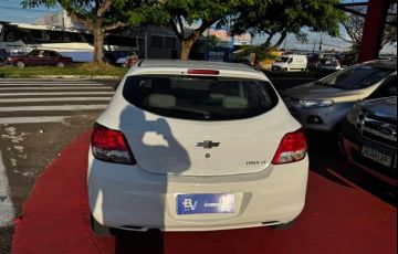 Chevrolet Onix 1.0 MPFi LT 8v - Foto #6
