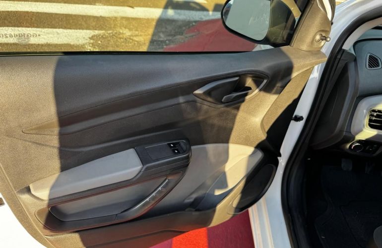 Chevrolet Onix 1.0 MPFi LT 8v - Foto #9