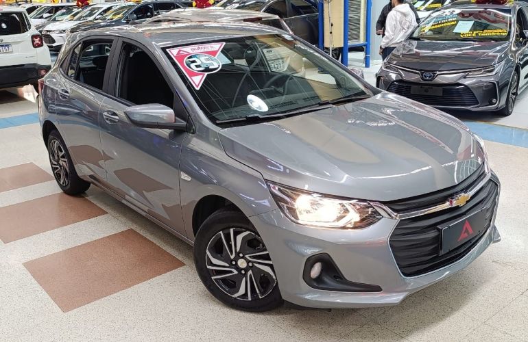 Chevrolet Onix 1.0 LT - Foto #3