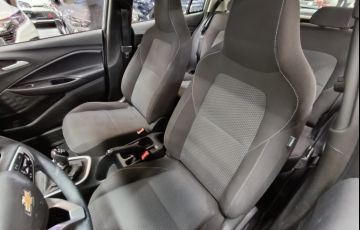 Chevrolet Onix 1.0 LT - Foto #8