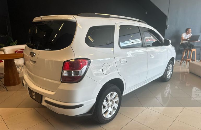 Chevrolet Spin 1.8 LTZ 8V Flex 4p Manual - Foto #5