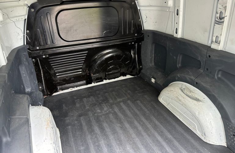 Fiat Fiorino 1.4 MPi Furgão 8V Flex 2p Manual - Foto #5