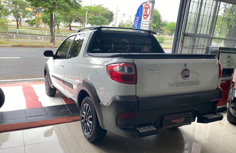 Fiat Strada 1.4 MPi Hard Working CD 8v - Foto #6