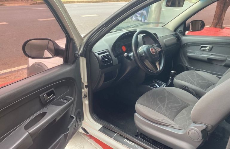 Fiat Strada 1.4 MPi Hard Working CD 8v - Foto #7