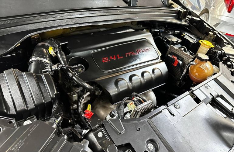 Fiat Toro 2.4 16V Multiair Freedom - Foto #4