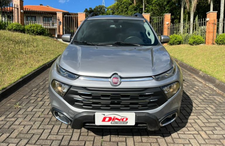 Fiat Toro 1.8 Freedom (Aut) - Foto #2