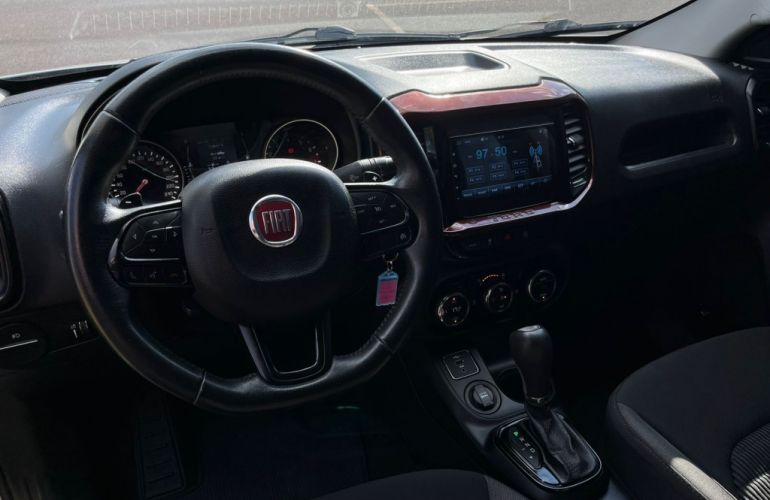 Fiat Toro 1.8 Freedom (Aut) - Foto #10