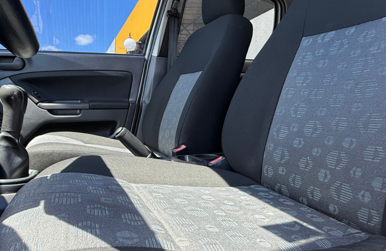 Ford Fiesta Hatch 1.0 - Foto #6