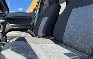 Ford Fiesta Hatch 1.0 - Foto #6