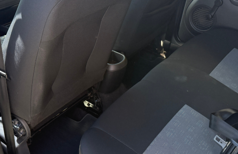 Ford Fiesta Hatch 1.0 - Foto #7