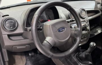 Ford Ka 1.0 MPi 8v - Foto #9