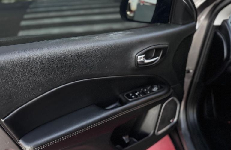 Jeep Compass 2.0 16V Longitude 4x4 - Foto #5