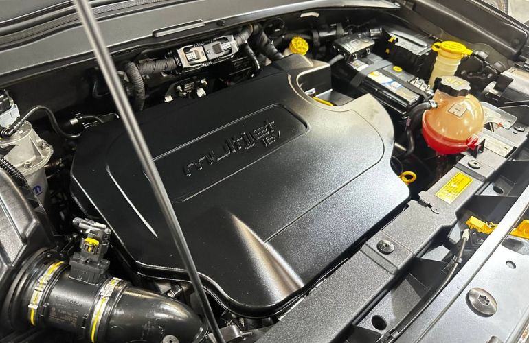 Jeep Renegade 2.0 16V Turbo Longitude 4x4 - Foto #4