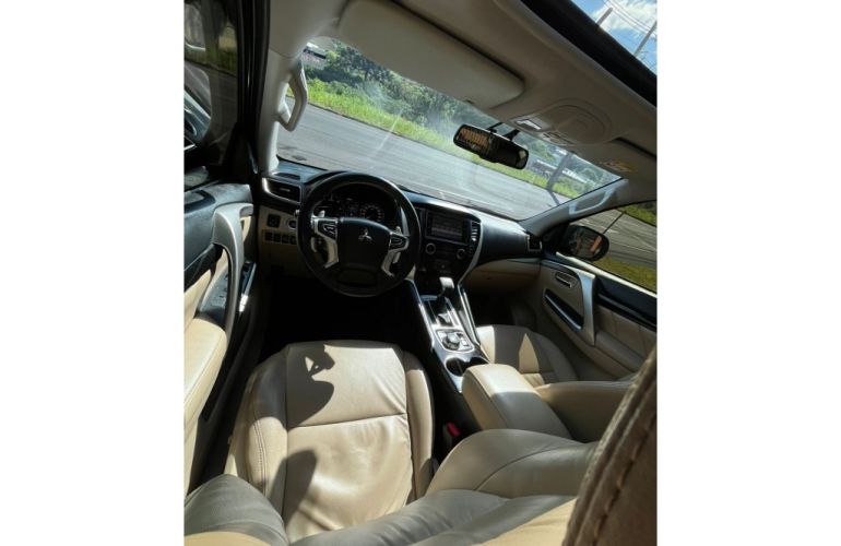 Mitsubishi Pajero Sport 2.4 DI-D HPE 4WD (Aut) - Foto #9