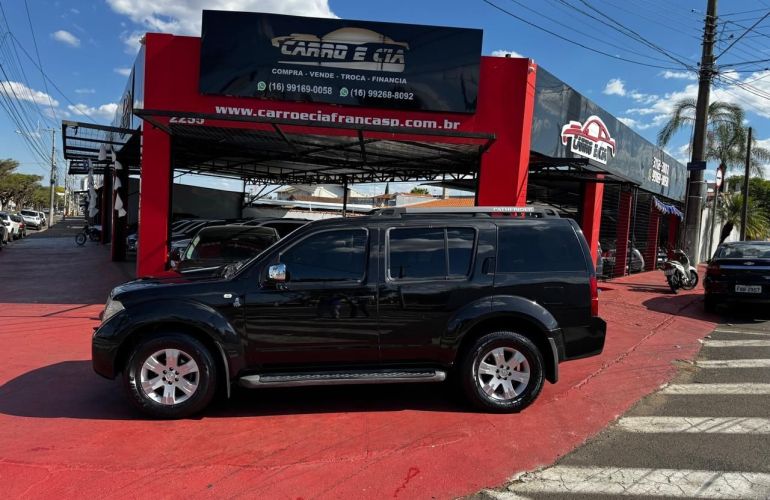 Nissan Pathfinder 4.0 Le 4x4 V6 24v - Foto #1