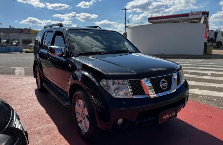 Nissan Pathfinder 4.0 Le 4x4 V6 24v - Foto #5