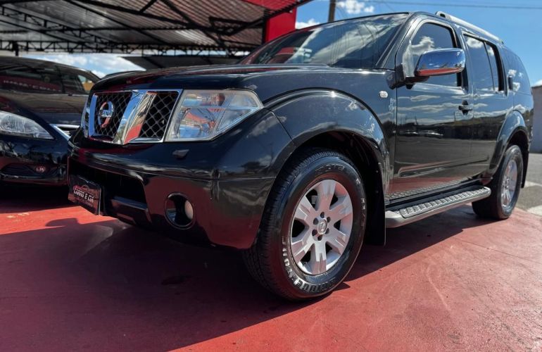 Nissan Pathfinder 4.0 Le 4x4 V6 24v - Foto #8