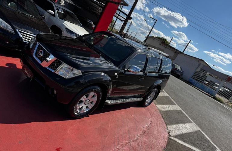 Nissan Pathfinder 4.0 Le 4x4 V6 24v - Foto #9