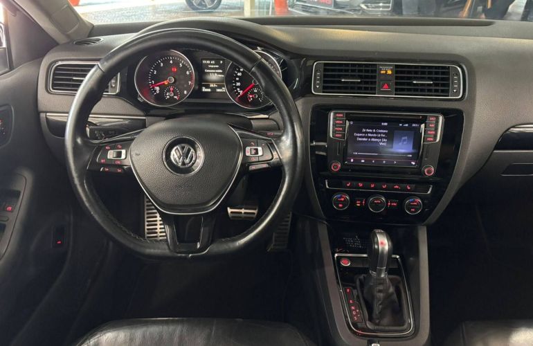 Volkswagen Jetta 2.0 TSi Highline 211cv - Foto #10