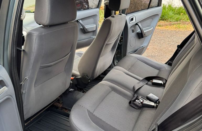 Volkswagen Parati Surf 1.6 G4 (Flex) - Foto #2