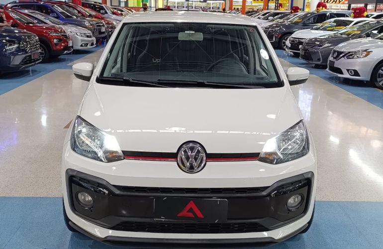 Volkswagen Up 1.0 170 TSi Total Connect - Foto #2