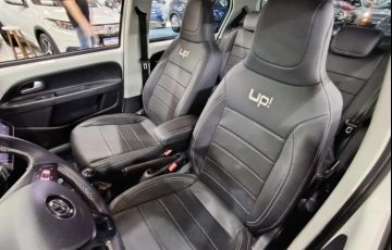 Volkswagen Up 1.0 170 TSi Total Connect - Foto #8