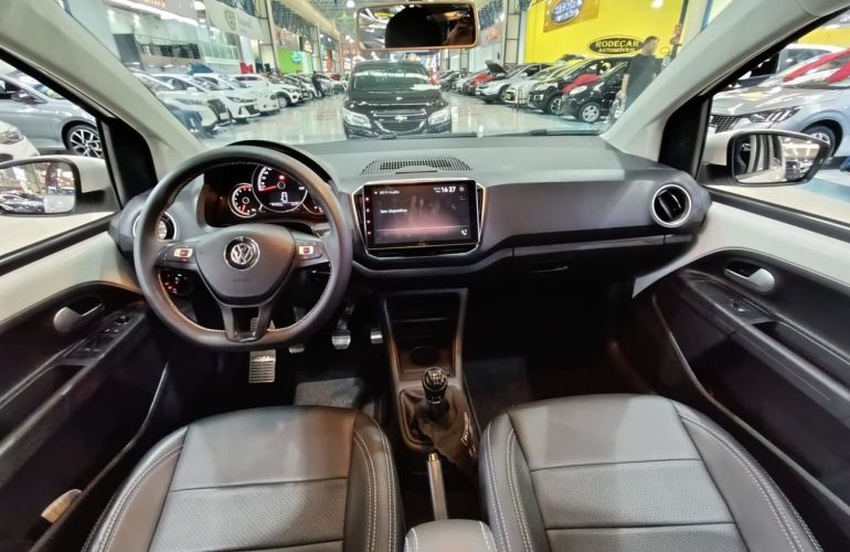 Volkswagen Up 1.0 170 TSi Total Connect - Foto #10