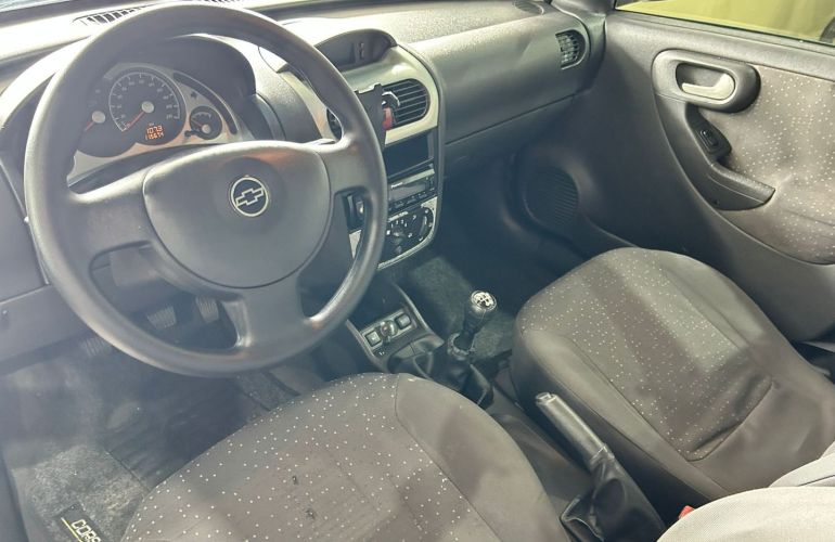 Chevrolet Corsa 1.4 MPFi Premium 8V Flex 4p Manual - Foto #7