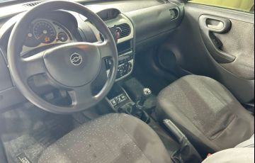 Chevrolet Corsa 1.4 MPFi Premium 8V Flex 4p Manual - Foto #7
