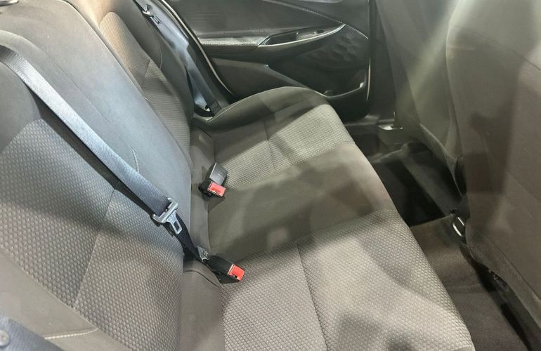 Chevrolet Onix 1.0 Flex Plus LT Manual - Foto #8