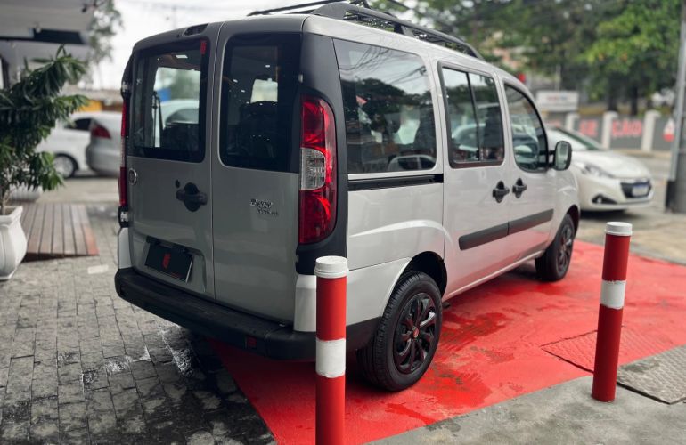 Fiat Doblo 1.8 MPi Essence 7l 16V Flex 4p Manual - Foto #4