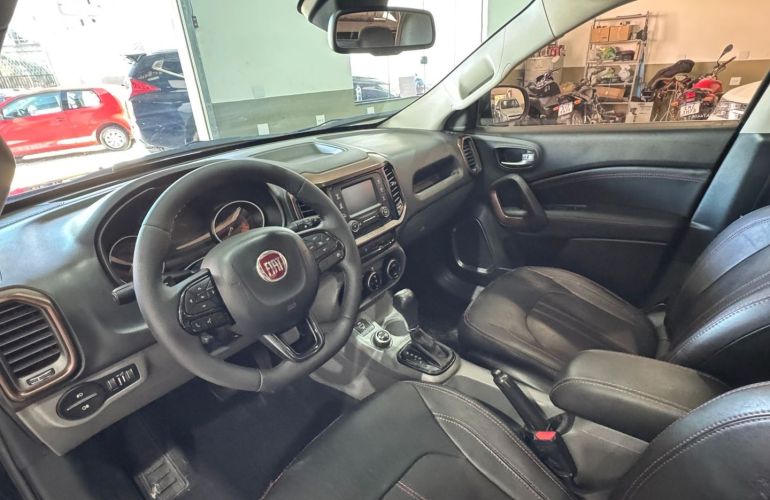 Fiat Toro 2.0 16V Turbo Diesel Volcano 4WD At9 - Foto #9